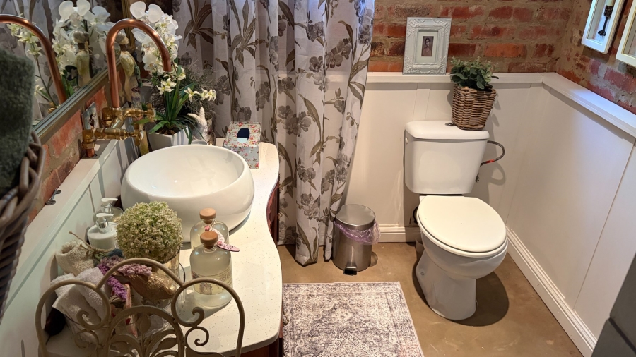  Bedroom Property for Sale in Viljoenskroon Rural Free State